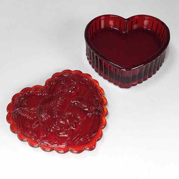 Mosser Glass Red Rose Garland Heart Lidded Trinket - Image 2